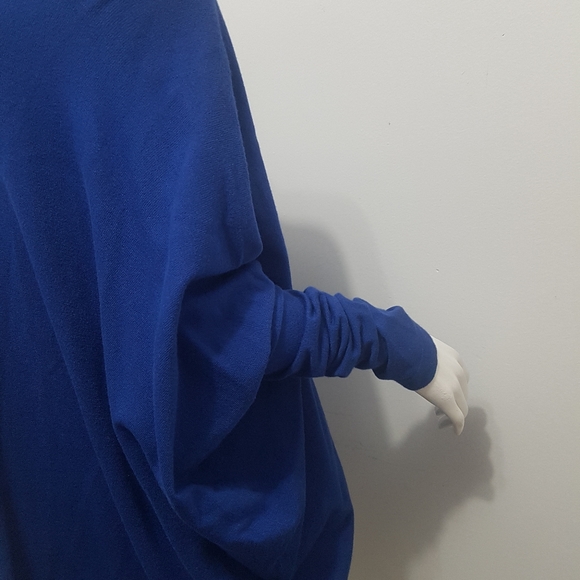 Vintage Style Cardigan Amplified By Dolman-Sleeves (D) - Picture 3 of 8